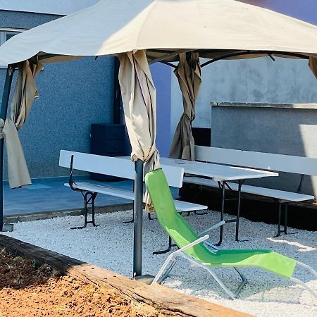 Apartamento Leona Hennion Pula Exterior foto