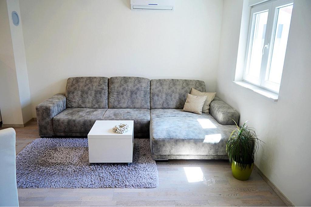 Apartamento Leona Hennion Pula Exterior foto