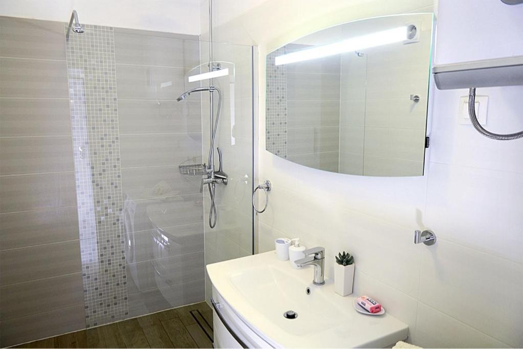 Apartamento Leona Hennion Pula Exterior foto