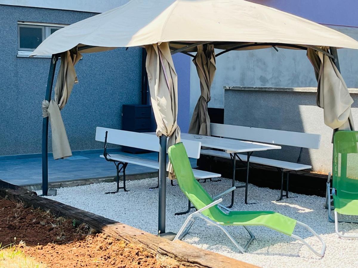 Apartamento Leona Hennion Pula Exterior foto